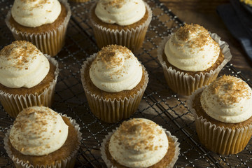 Sweet Homemade Pumpkin Spice Cupcakes