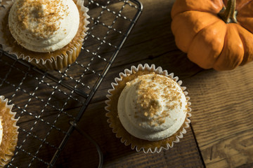 Sweet Homemade Pumpkin Spice Cupcakes
