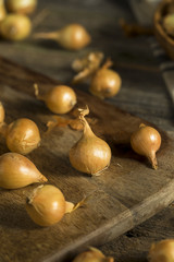 Organic Raw Yellow Pearl Onions