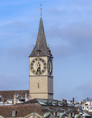 Fototapeta na wymiar Kirchturm der Kirche St. Peter in Zürich, Schweiz