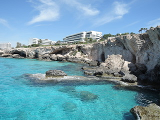 Морские пещеры на Кипре 