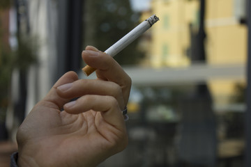 smoking cigarette dipendence