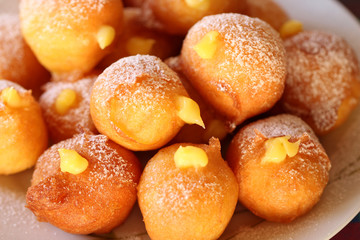 Dolci di Carnevale - Frittole con crema