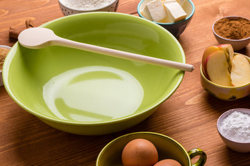 green bowl with ingredients