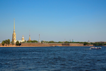 Санкт-Петербург. Вид на Петропавловскую крепость.