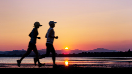 Fototapeta premium Peple running at beach