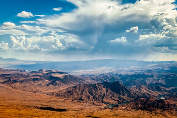 Fototapeta na wymiar Storm Approaching Mountains near Las Vegas