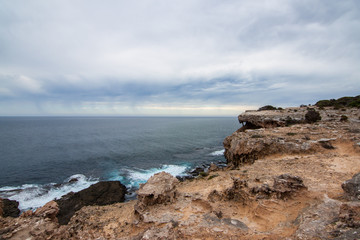 Fototapeta na wymiar The cliff at Nelson lighthouse