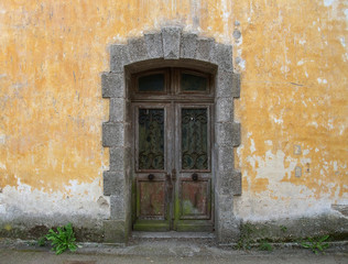 door at Pont-Aven in Brittany