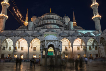 Naklejka premium Sultan Ahmet Mosque in the night