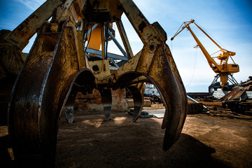 Металлобаза, металлолом