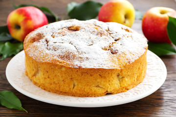 apple pie with vanilla cream.