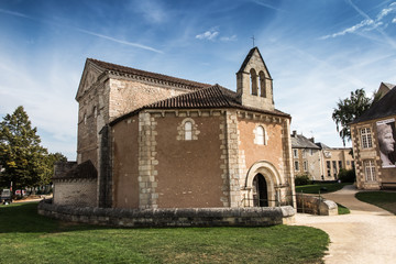 Fototapeta na wymiar Baptistere Saint-Jean ( Baptistery of St. John ) Poitiers. Oldes