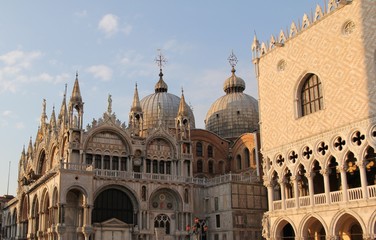 Fototapeta na wymiar Le cupole di San Marco