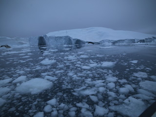 Obraz premium icebergs are on the arctic ocean