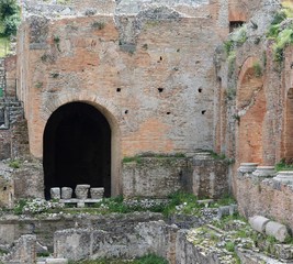 théâtre antique gréco-romain de taormina...sicicile