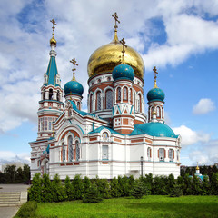 Fototapeta na wymiar Uspensky Cathedral in Omsk, Russia