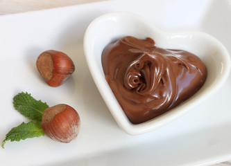 Nuss-Nugat-Creme