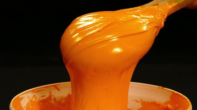 ink on handle rubber was a prolapse.
after finished print tee shirt hang rubber handle ink on the storage.the screen printing tee shirt factory always use plastisol ink 