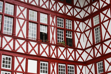 Maison Moulis - Façades basques typiques à Bayonne (France / Pays basque)
