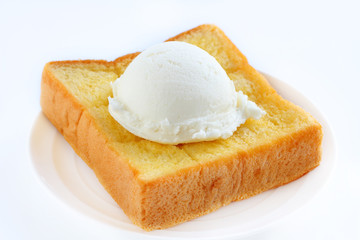 ice cream and tost.
