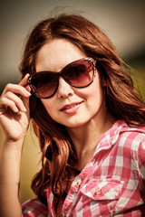 Fototapeta premium Girl with sunglasses