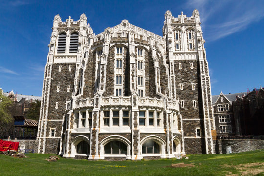 One Building Of The Harlem University