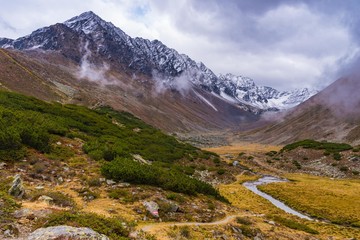 Herbstlandschaft im Hochgebirge