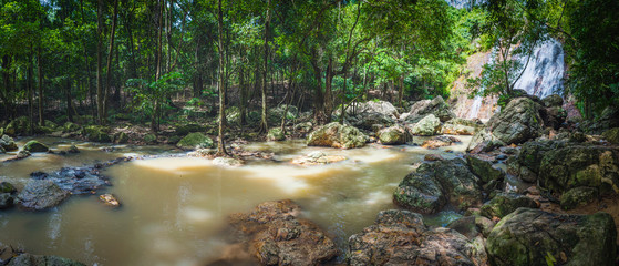Na Mueang Waterfall, Ko Samui