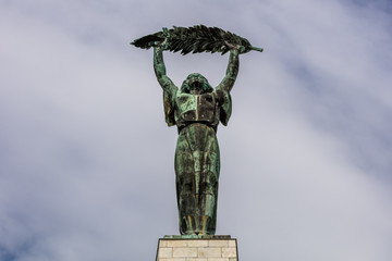 Obraz premium Freiheitsstatue in Budapest