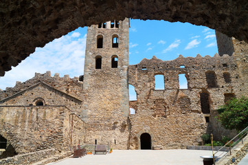 Alte Ruine am Jakobsweg in Spanien