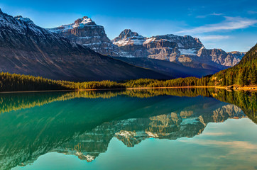 Obraz premium Waterfowl Lake