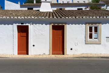Fototapeta na wymiar Typical Portugese house