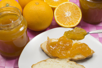 mermelada de naranja, naranjas sobre la mesa, 