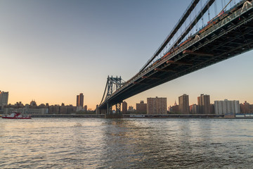 Naklejka premium New York City Skyline from Brooklyn at dusk