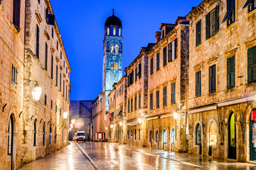 Obraz premium Dubrovnik, Croatia - Stradum, night view