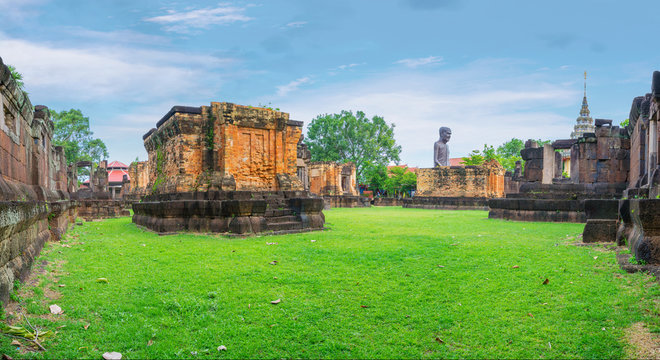 Prasat Wat Sa Kamphaeng Yai, Mahayana Buddhist temple, Sisaket,
