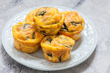 Egg muffins with spinach and bacon