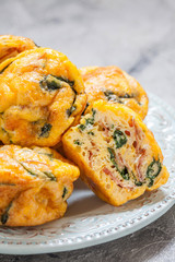 Egg muffins with spinach and bacon