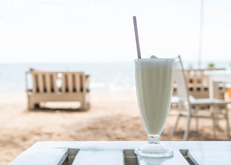 vanilla milkshake smoothie