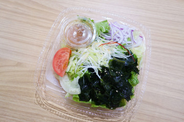 海藻サラダ