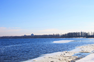 Fototapeta na wymiar River Dnieper on winter