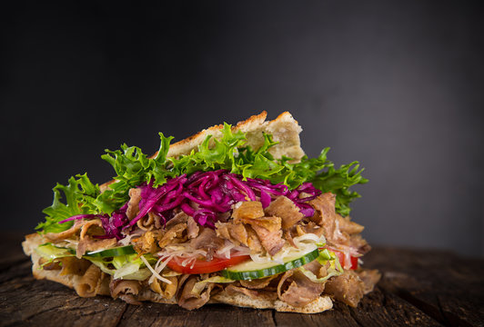 Döner Stock-Fotos, lizenzfreie Bilder, Vektorgrafiken und Videos ...