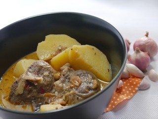 MUSSAMAN CURRY
