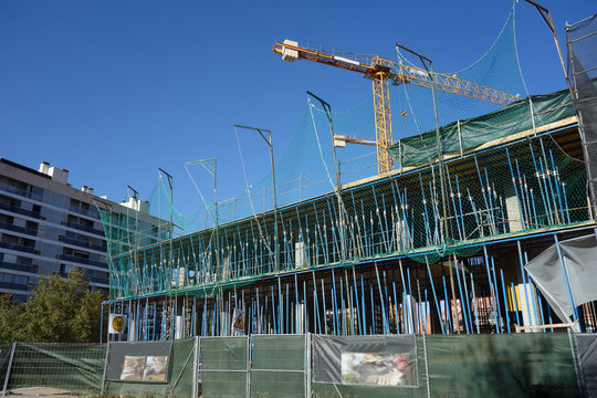 crane in a building work in Saragossa