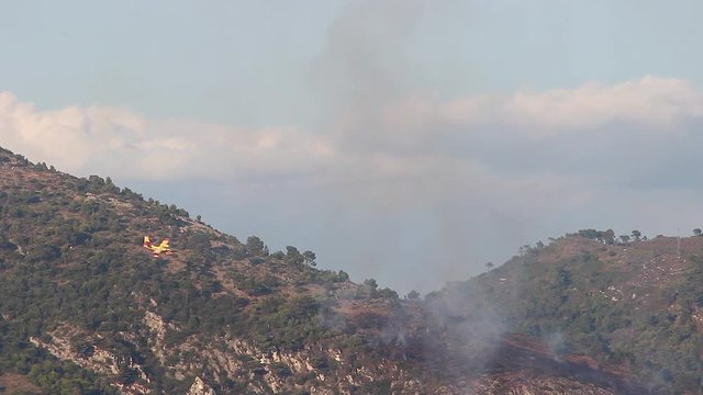 Airplanes Firefighter Leaving Water Against Fire