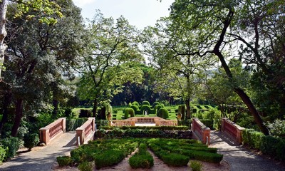 PARQUES, JARDINES, PARQUES URBANOS, LUGAR DE INTERES, VISITAR, PARQUES Y JARDINES, PLANTAS, FLORES, AGUA, VEGETACION, PALMERAS, FUENTES, LABERINTO, 