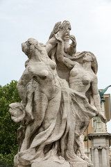 Obraz premium Sculpture at Vittorio Emanuele II Bridge, Rome, Italy.