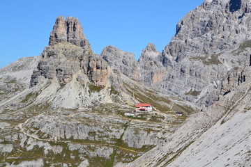 Dolomiti - Tre Cime di Lavaredo (Drei Zinnen) Rif. Locatelli