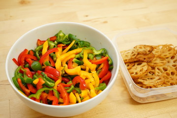 Home cooked organic foods and leftovers in food containers for lunch box	作りおき タッパー 保存食 冷蔵庫 チルド お弁当 おかず お惣菜